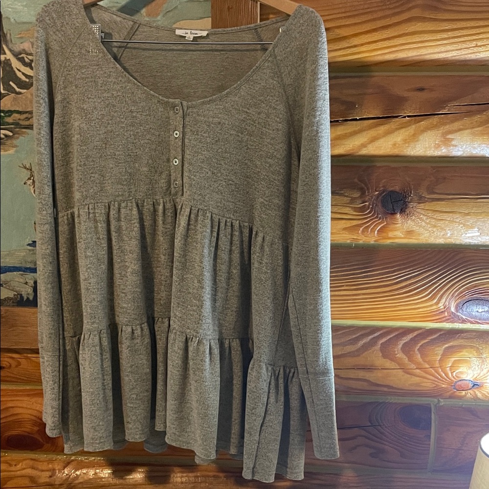 In Bloom Heather Gray Tiered Long Sleeve Top